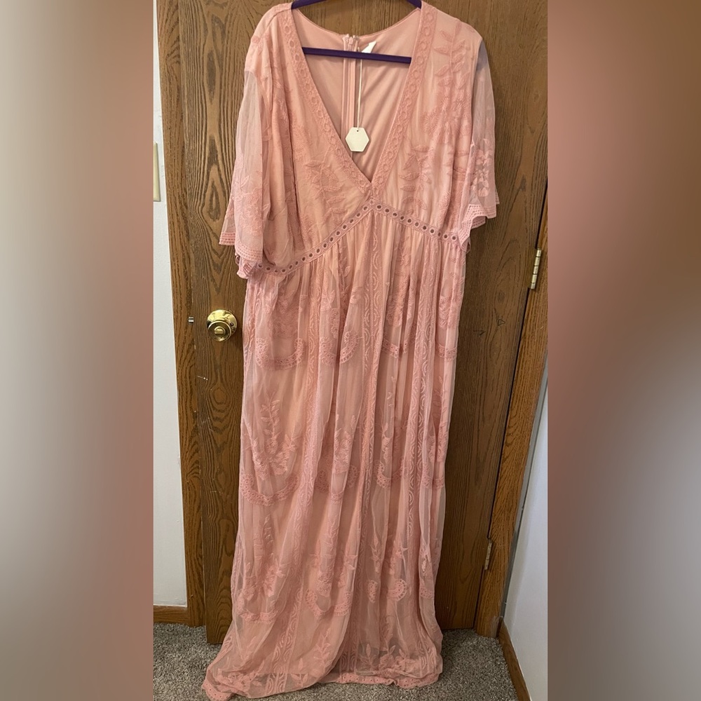 Elegant Pink Maxi Dress